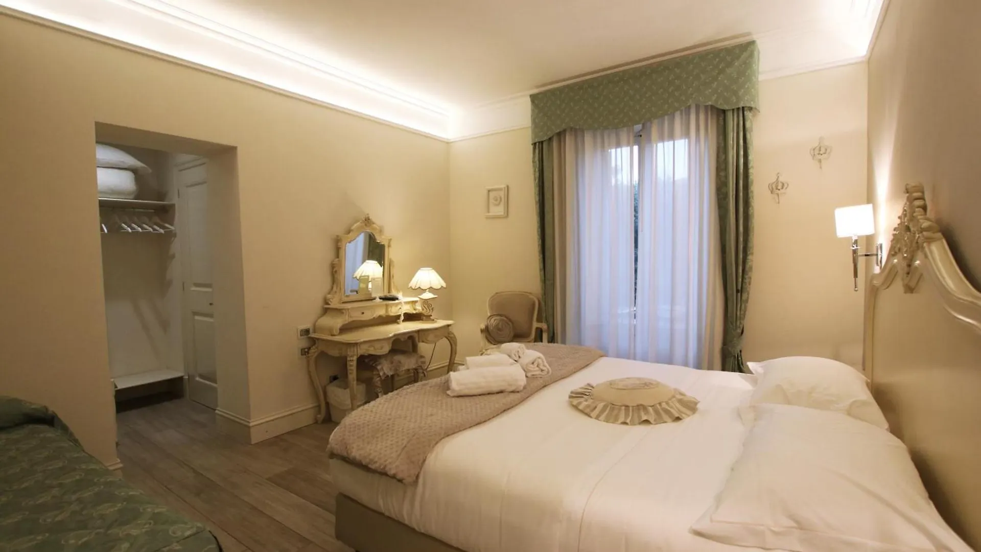 Hotel Villa Margherita Quercianella 3*,  Italy