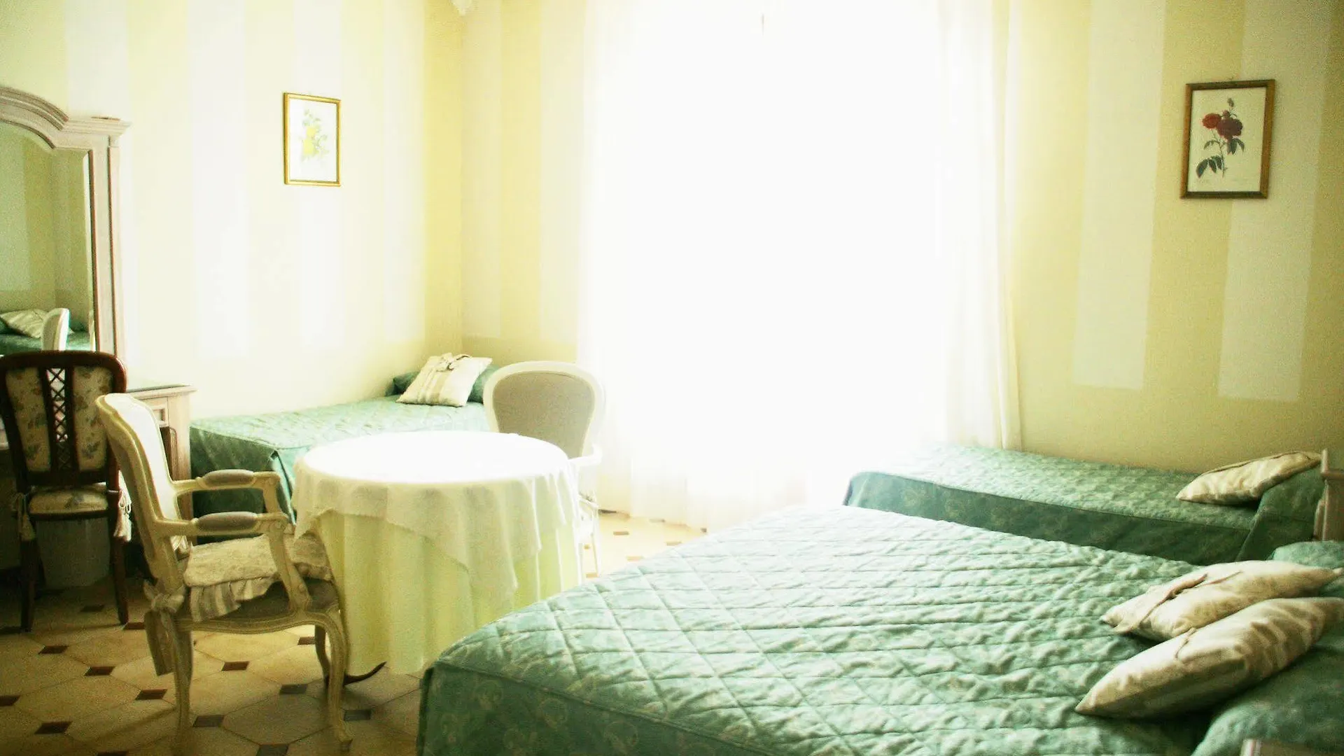 Hotel Villa Margherita Quercianella 3*,  Italy